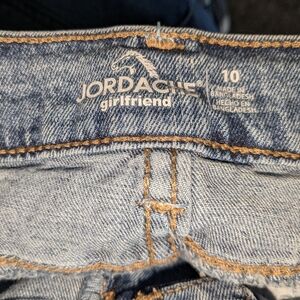 Jordache girlfriend distressed jeans size 10